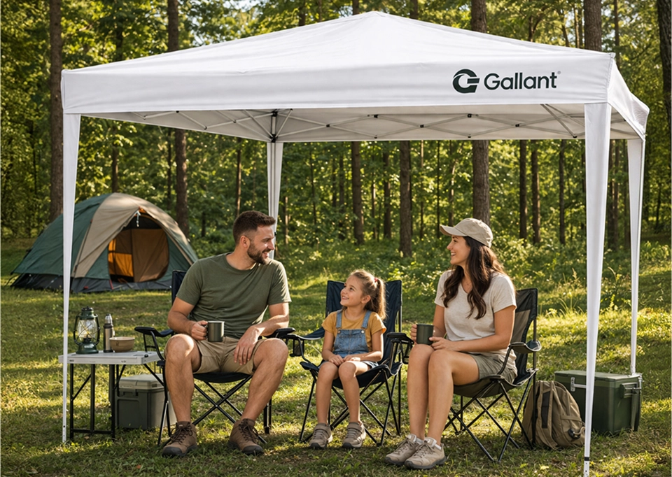 Imagem ilustrativa família utilizando tenda gazebo sanfonado dobrável