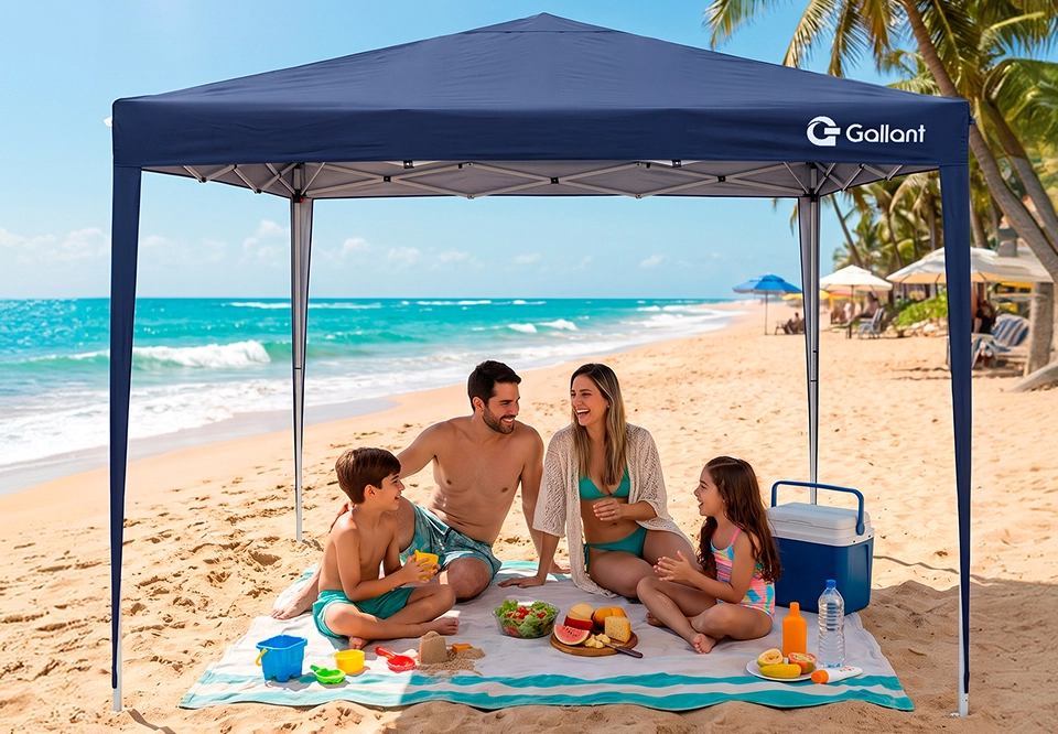 Imagem ilustrativa família utilizando tenda gazebo sanfonado dobrável